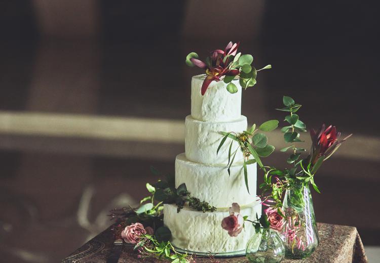 ノートルダム周南(FIVESTAR WEDDING)。料理。オリジナルのデザインも相談できるウェディングケーキ