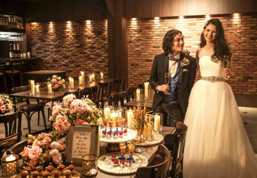 エミリア(Wedding Court EMILIA) 。披露宴会場。カジュアルなパーティーが楽しめる『カフェ・ド・クロア』