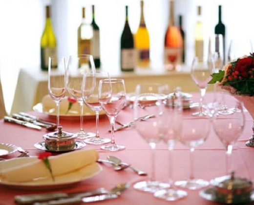 COCOLAND（ココランド）。スタッフ。会場のコーディネートも、プランナーがぴったりのアイデアを提案