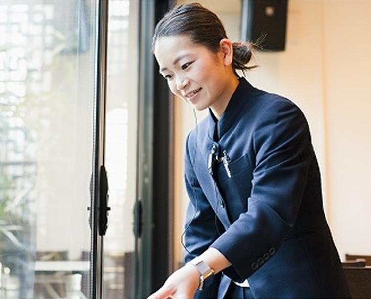 jasmin(ジャスミン)。スタッフ。式当日も新郎新婦の側でサポートしてくれるプランナー