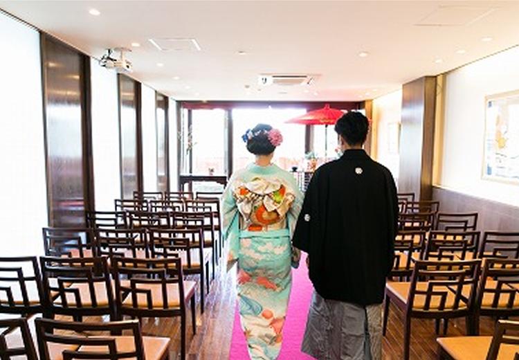 jasmin(ジャスミン)。挙式会場。洋装はもちろん、雅な和装も美しく映える空間です