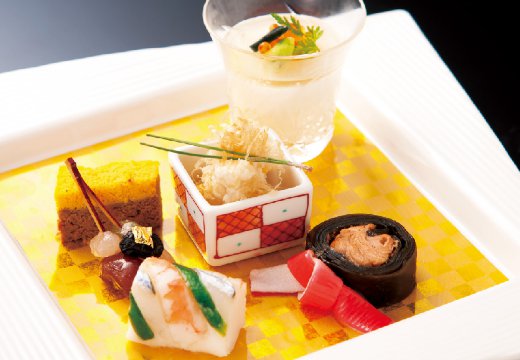 松江エクセルホテル東急。料理。料理人の技が光る、盛り付けも鮮やかな日本料理