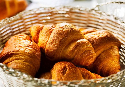 ララシャンス迎賓館 高知。料理。おかわりできる自家製クロワッサンもゲストに好評