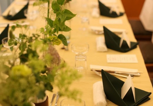 サウスブリーズホテル。披露宴会場。ゲストとの距離も程よく、アットホームな雰囲気も魅力です