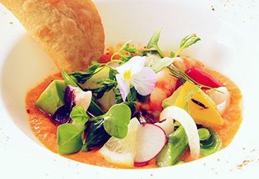 ヒルサイドクラブ迎賓館 徳島。料理。四季折々の旬な食材を取り入れた、彩り豊かな料理