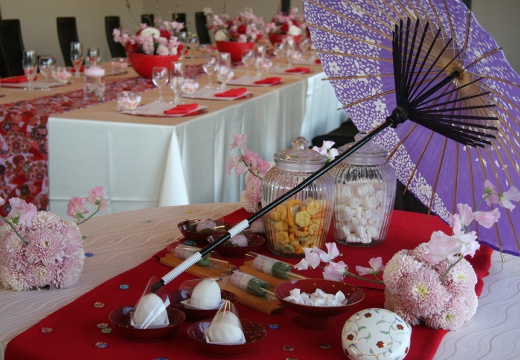 石清水八幡宮 神明殿。披露宴会場。バンケット内の装飾も、プランナーとの相談次第で自由自在