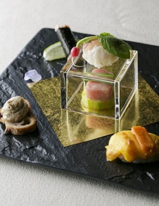 THE GARDEN DINING 弓絃葉(ザ ガーデン ダイニング 弓絃葉)