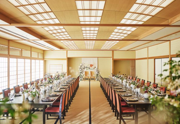 HOTEL CLEMENT TAKAMATSU。披露宴会場。和モダンなコーディネートも可能な会場『扇』