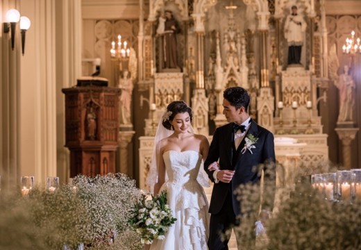 ノートルダム マリノア Notre Dame MARINOA。挙式会場。格調高い空間に花嫁のウェディングドレスが美しく映えます
