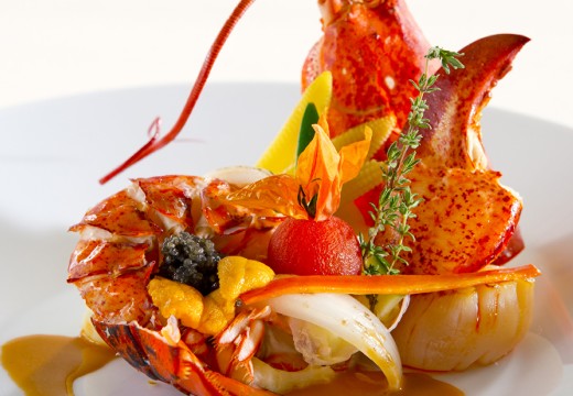 HOTEL NEW OTANI HAKATA(ホテルニューオータニ博多)。料理。食材を活かした料理が次々登場。ゲストからは歓声が上がります