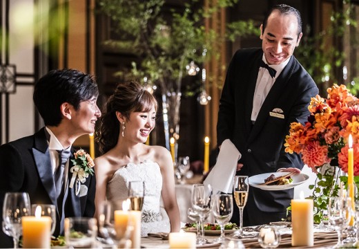 SHOHAKUEN HOTEL(松柏園ホテル)。料理。出来立ての料理をベストなタイミングでテーブルに届けてくれます