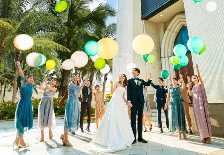 ノートルダム北九州(FIVESTAR WEDDING)。挙式会場。バルーンリリースなどのアフターセレモニーも可能