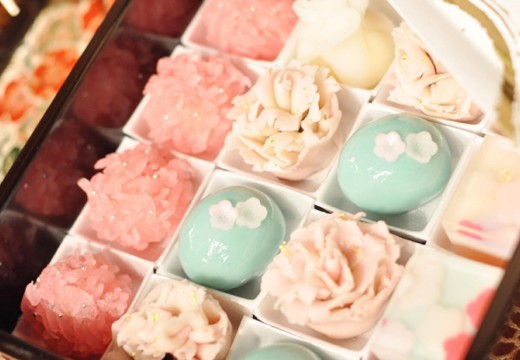 博多百年蔵(国登録有形文化財)。料理。可愛らしい見た目の和菓子ビュッフェも人気です