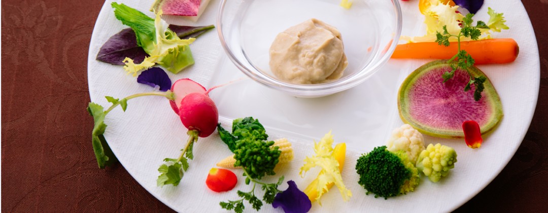 The Matirtha Suite(ザ・マティルタ スイート )。料理。素材の魅力を引き出した芳醇な味わいのフレンチジャポネ。試食会でコースの打ち合わせもでき、安心してゲストをもてなせます