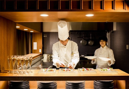 The Matirtha Suite(ザ・マティルタ スイート )。料理。シェフが一皿一皿に心を込めて仕上げてくれます