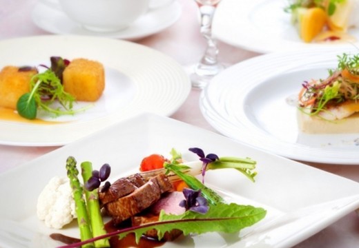 レストランMORI(レストランモリ)。料理。厳選した食材を使用したフランス料理のコースは絶品と評判