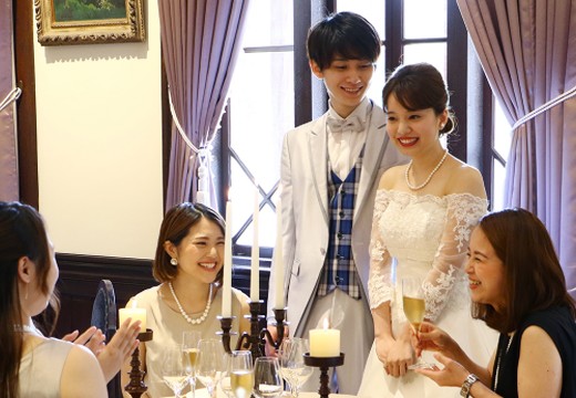 三井港倶楽部。披露宴会場。大切なゲストと楽しく和やかなひとときが過ごせます