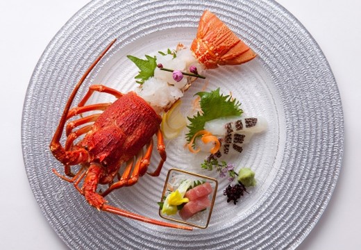 ベルクラシック小倉。料理。季節感あふれる食材をふんだんに織り込んだ逸品を提供
