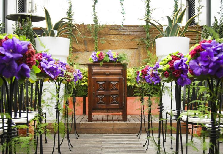 il Cortile（イルコルティーレ）。挙式会場。天神のビルの高層階ながらたくさんの自然を感じられます