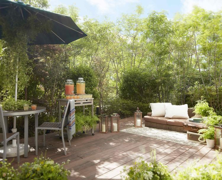 ルクリアモーレ福岡。アクセス・ロケーション。パーティー会場に隣接した開放的なガーデンスペースも完備