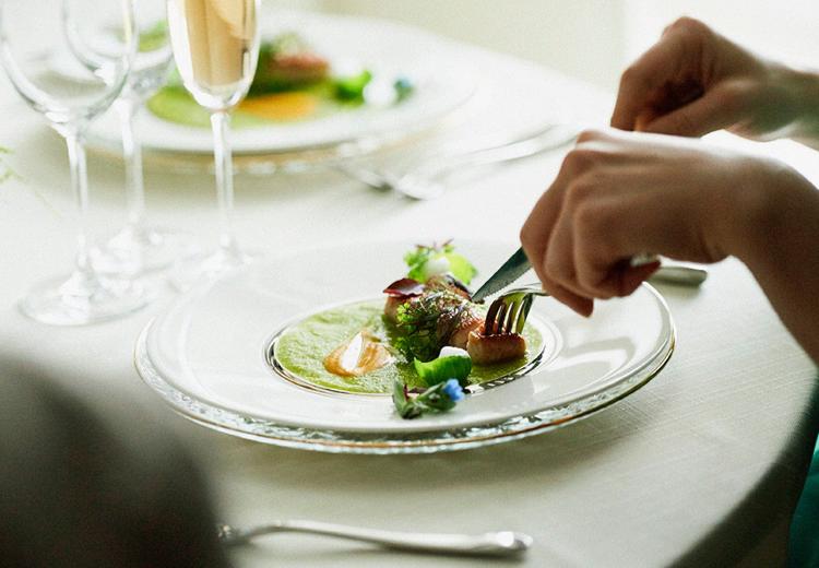 ルクリアモーレ福岡。料理。アレルギーへの対応も万全。ゲストも安心して食事を楽しめます