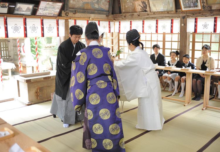 櫻井神社。歴史ある社殿で日本の伝統である神前式を執り行えます