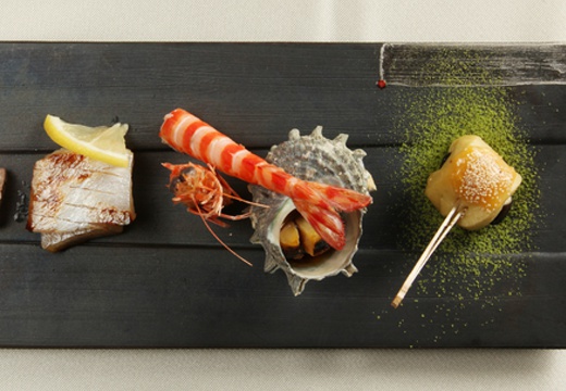 ガーデンホール矢部川城。料理。素材を最も美味しく食べるための工夫が随所に加えられています