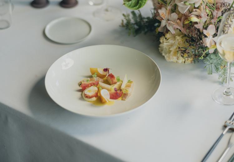 Restaurant Sola（レストラン ソラ）。料理。コースを通して色の流れが意識され、色が被らないような工夫も