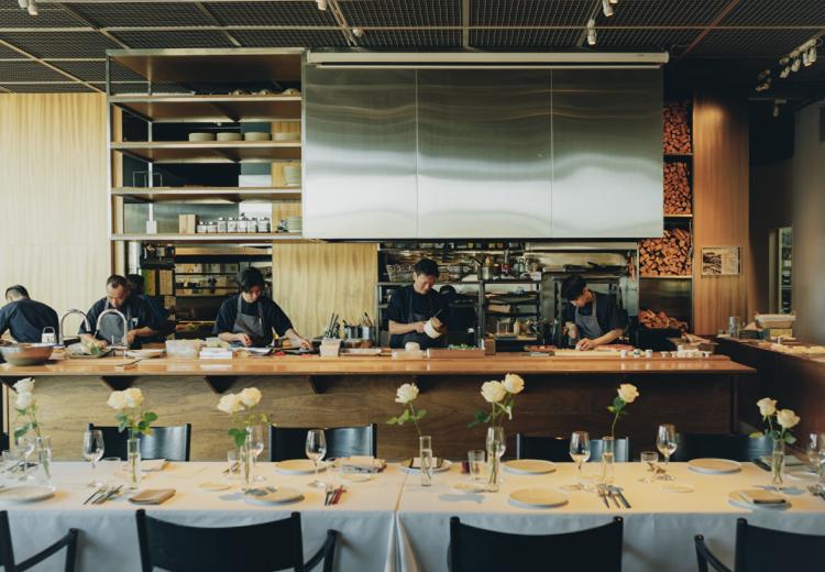 Restaurant Sola（レストラン ソラ）。披露宴会場。ライブキッチンから出来立ての美食をベストタイミングで提供