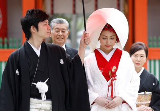 HOTEL NEW OTANI SAGA(ホテルニューオータニ佐賀)。挙式会場。ホテル周辺の提携神社を舞台にした本格的な神前式も可能