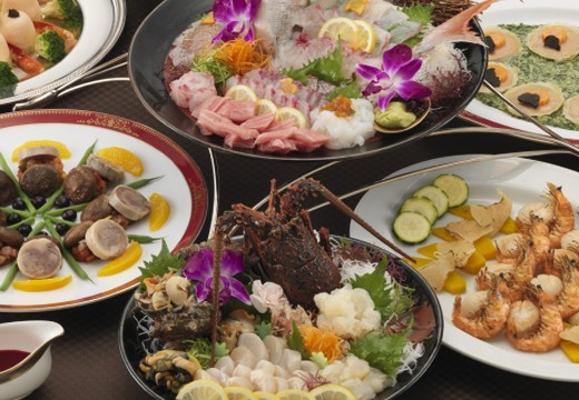 平安閣サンプリエール。料理。長崎の歴史に育まれた卓袱料理はお祝いの席にぴったり