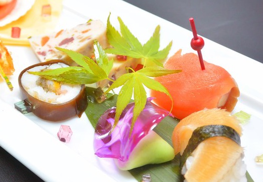 長崎インターナショナルホテル。料理。地元の新鮮な海の幸を堪能できる、世代問わず人気の寿司