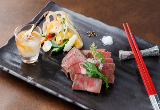 ベイサイド迎賓館 長崎。料理。本格フレンチでありながら、お箸でいただくスタイルも好評