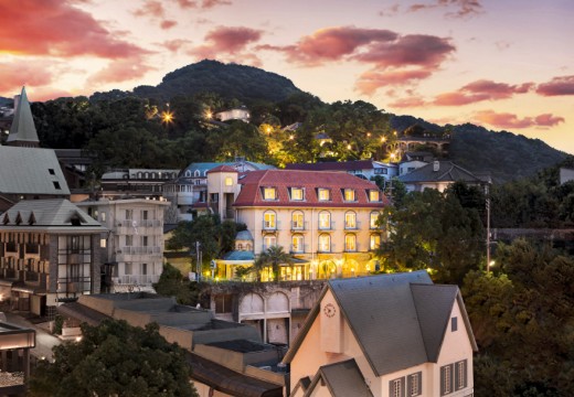 SETRE Glover’s house NAGASAKI（セトレ グラバーズハウス長崎）。なだらかな坂の上に佇む、非日常の時間が漂うホテル