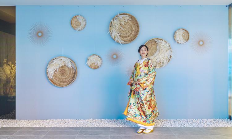 OITA MONOLITH(大分モノリス)。演出・小物。会場の至る所がフォトスポット。ドレスはもちろん、華やかな和装も似合います