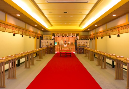 The New Hotel Kumamoto（ザ・ニュー ホテル 熊本）。挙式会場。『北岡神社』からご神殿分けをしている神殿での挙式