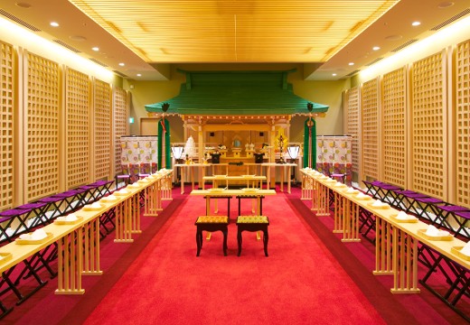 ホテル メルパルク熊本。挙式会場。檜が香る『神明殿』は正統的でありながらモダンな雰囲気