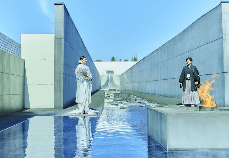 WeGreen RESORT（ウィグリーンリゾート）。挙式会場。神殿に正対するよう造られた長さ50mの『火と水の庭園』