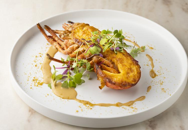 熊本ホテルキャッスル。料理。伝統の味と華やかな盛り付けの料理が祝宴を彩ります