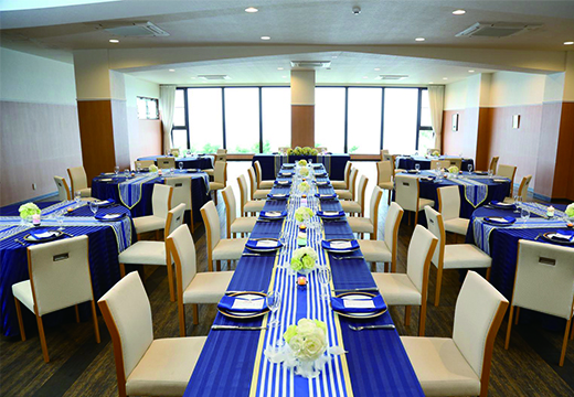 湯の児 海と夕やけ。披露宴会場。『レストランゆうひ』の窓からも海を眺めることができます