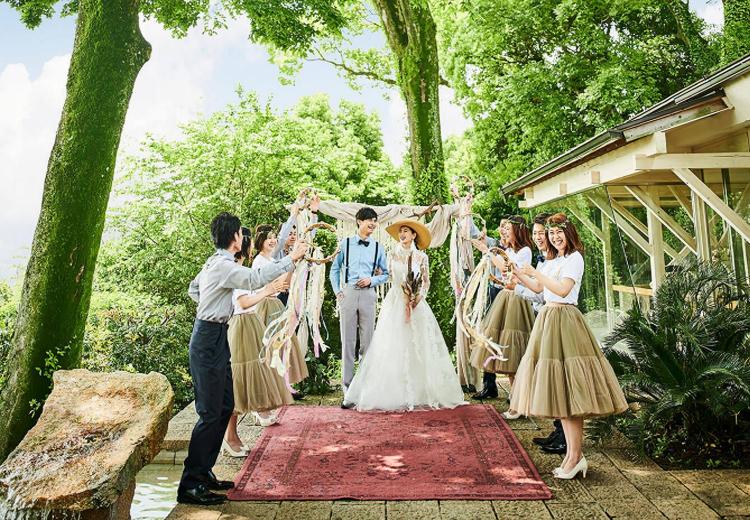 Maison de Forest（メゾン・ド・フォレスト）。挙式会場。開放感抜群のテラスでは、挙式やアフターセレモニーを行えます