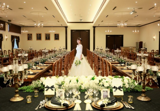 ラヴィアンシェリー SWEET&CLASSIC(ラヴィアンシェリー スイート&クラシック)。披露宴会場。結婚式のテーマに合わせたコーディネートを楽しめます