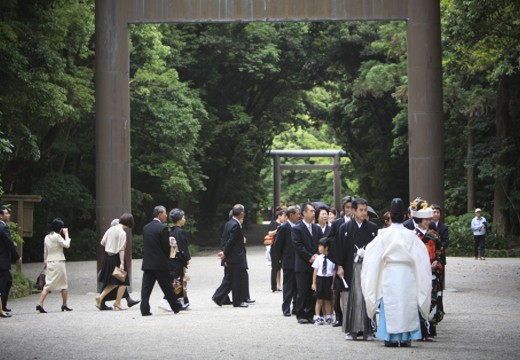 神宮会館。挙式会場。玉砂利の音を響かせ歩く花嫁行列はこちらの式場の大きな魅力