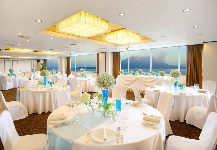 アートホテル鹿児島。披露宴会場。明るい光がふたりの晴れ姿を一層美しく見せてくれます