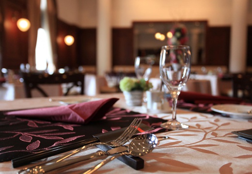 Bistro de Reve(ビストロ・ドゥ・レヴ)。披露宴会場。最大60名までの空間は貸切なのでプライベートな時間を満喫