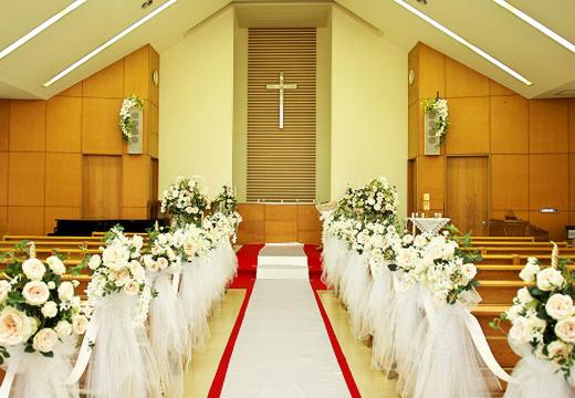 THE NAHA TERRACE(ザ ナハテラス)。挙式会場。由緒ある『SDA那覇教会』で挙式を行うことも可能です