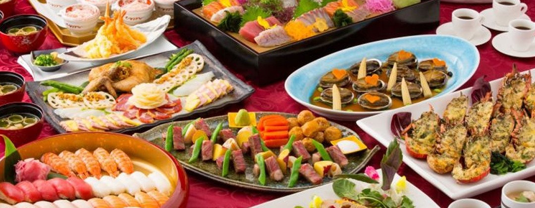 モーリアクラシック沖縄迎賓館。料理。ローストビーフやロブスターなど、豪華な食材を存分に味わえる卓盛料理。ふたりからの感謝の気持ちを伝えることができます
