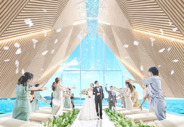 THE SURF BEACHSIDE TERRACE（ザ・サーフ ビーチサイドテラス）。挙式会場。挙式の後にはフラワーシャワーの演出も可能です